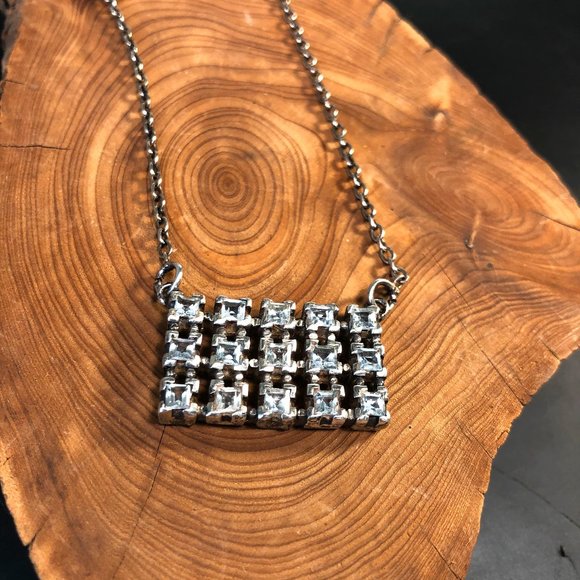 STERLING RECTANGLE 15 FACETED  LITE TOPAZ NECKLACE WITH 18 INCH CURB CHAIN - Picture 2 of 7